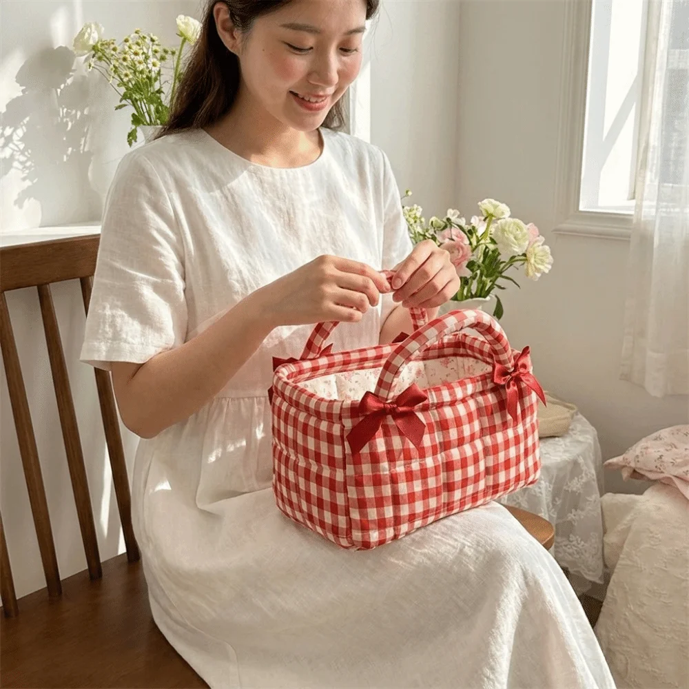 Vintage Quilted Craft Lunch Bag Bow Decor Portable Handle Storage Basket Two Colors Optional Plaid Design Picnic Bag Desktop Use