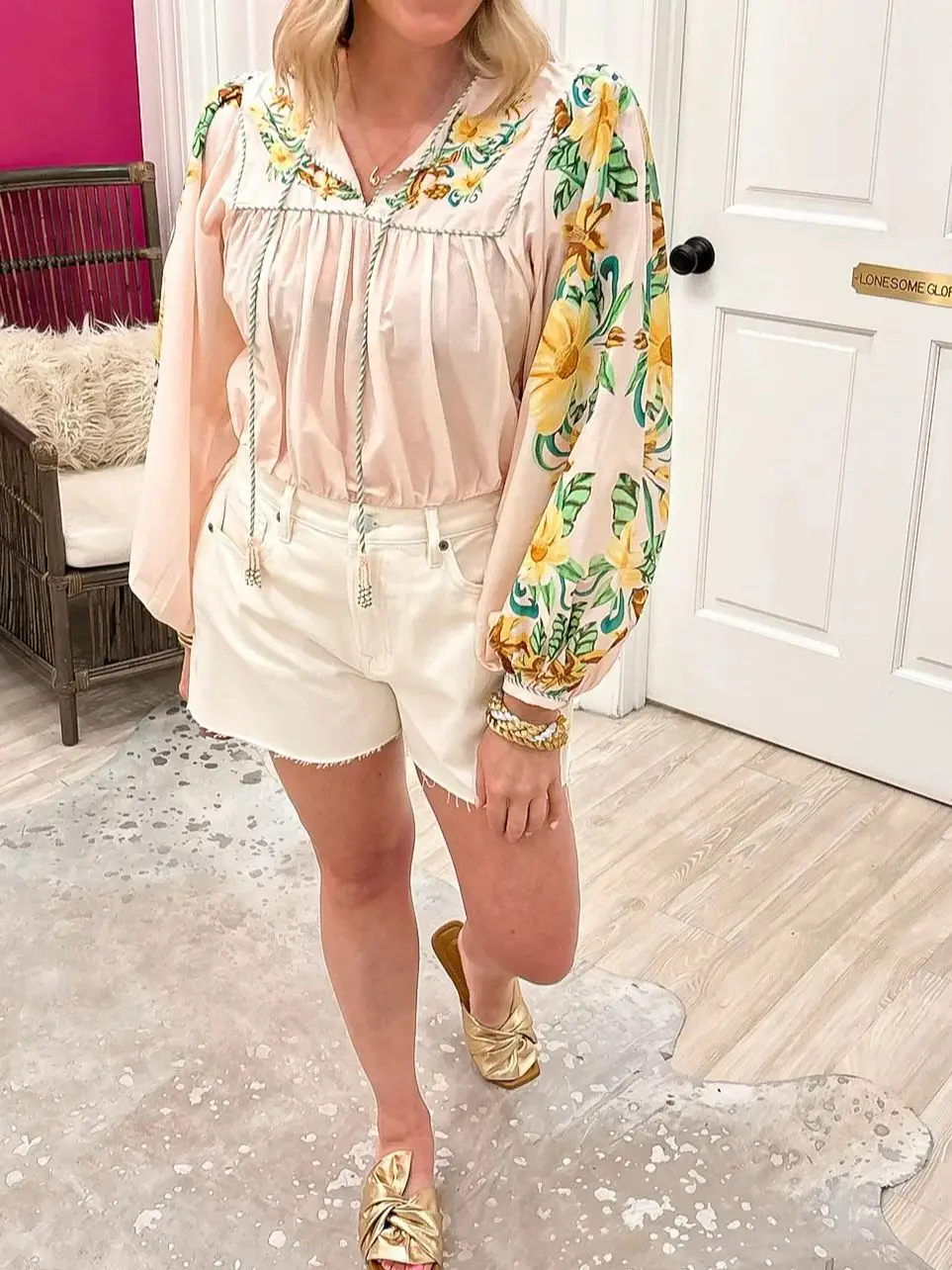 

Women Flower Print Pink Shirt Lantern Sleeve Round Neck Casual Loose Cotton Blouse Top