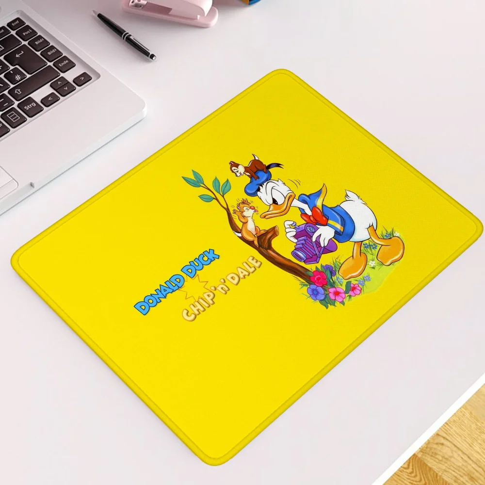 Donald Duck Keyboard Pad Small Rubber Mat Mouse Gamer Girl Desk Accessory Pc Accessories Mousepad Company Gaming Laptop Anime