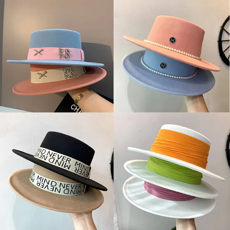 New Fedoras Women\'s Hat Flat Top Cap French Elegant Straw Hat Fedora Pearl Chain Hat Travel Beach Hat Panama Wide Brim Hat