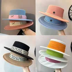 New Fedoras Women's Hat Flat Top Cap French Elegant Straw Hat Fedora Pearl Chain Hat Travel Beach Hat Panama Wide Brim Hat