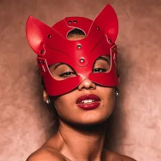 Rote Ledermaske Frauen Sexy Cosplay Katzenmaske Bondage Halbgesichtsmasken Gothic Maskerade Ball Ausgefallene Masken BDSM Erotikzubehör