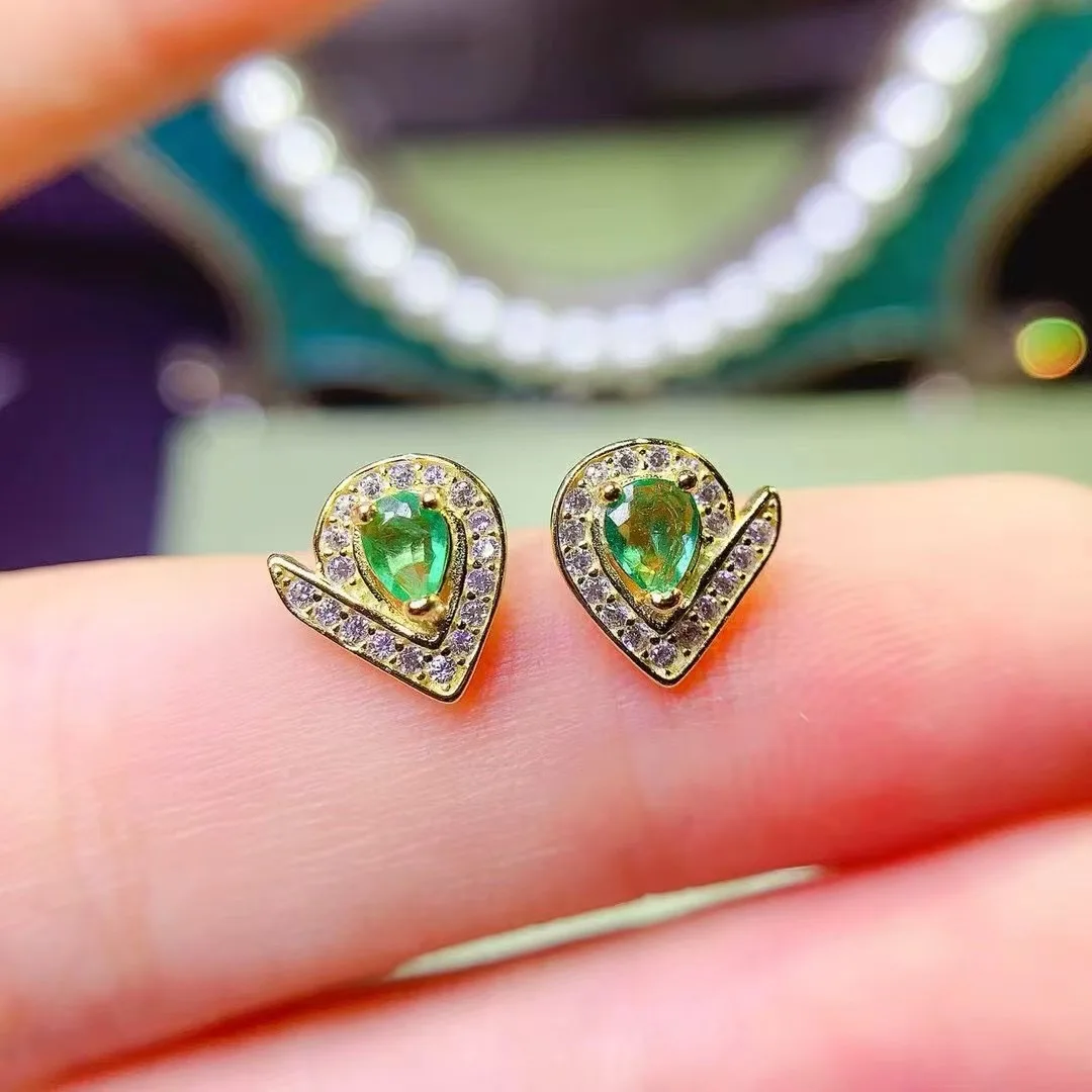

KJJEAXCMY High End Women's Earrings Natural Emerald S925 Silver with Electroplating Boasting High Clarity Full Brilliance