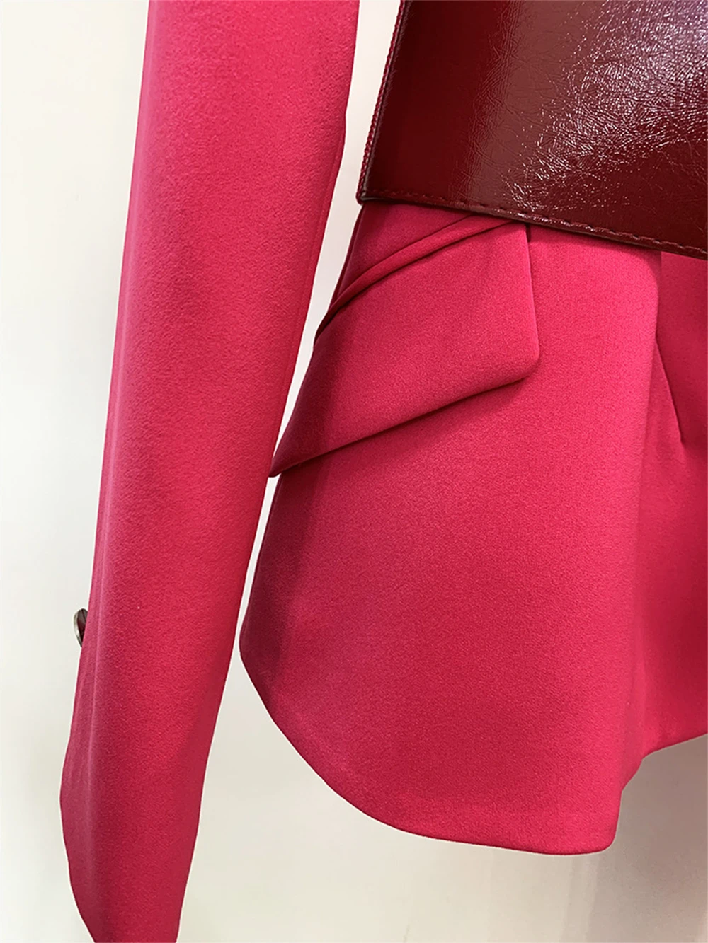 Fuchsia Formal Suit Set For Women With Belt Slim Fitting 2 pcs Tuxedo Outfit Including Blazer, Pants Belt Office Business Suits