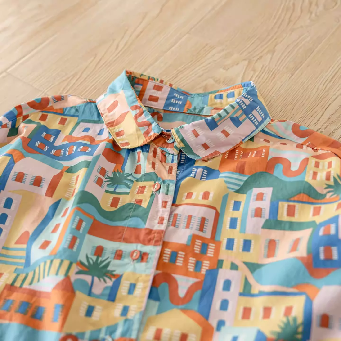 

Рубашки оверсайз из чистого хлопка оригинального дизайна, обхват груди 128 см, для женщин, осенние, в японском стиле, с мультяшным принтом замка, блузки с длинными рукавами.