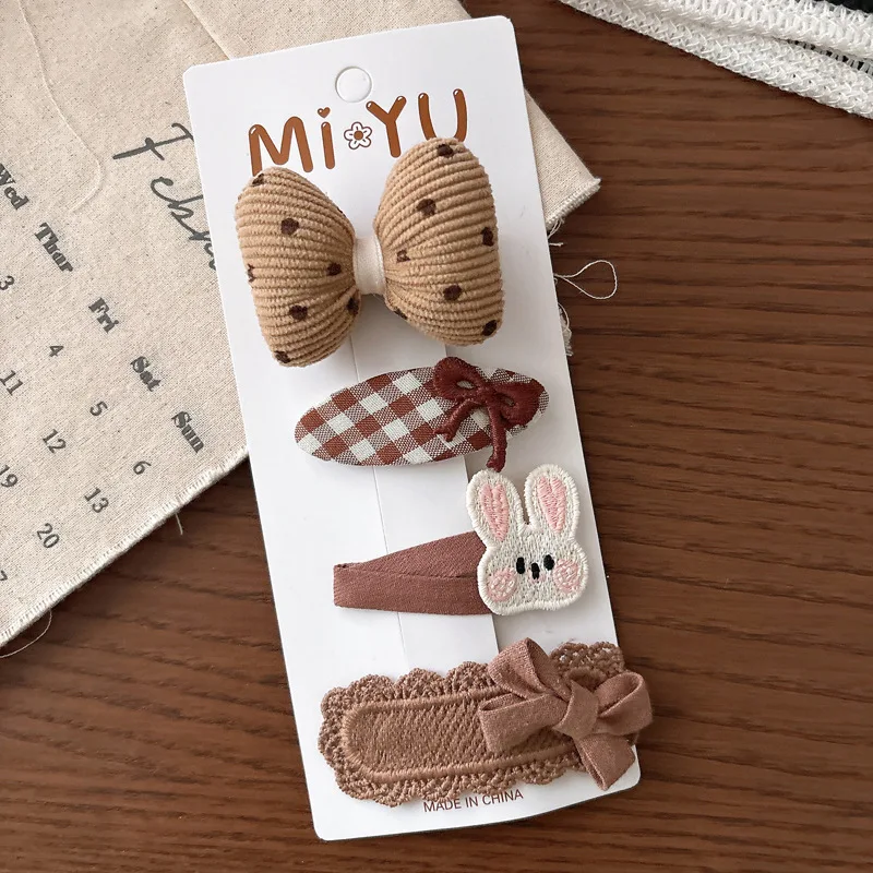 4 STUKS Leuke Melk Koffie Kleur Veelzijdige Kinderboog Volledige Pack Drukclip Zijhaarclip Zoete Stof Bloem Haarclip