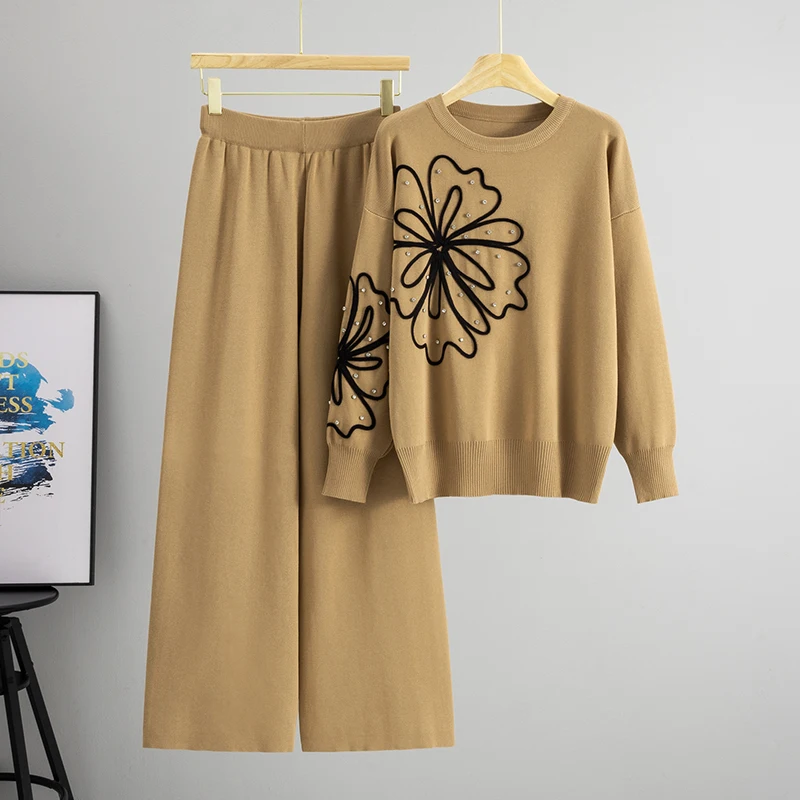 Spring and autumn fashion nail drill splicing flower fashion round neck knitted top wide leg pants casual women's two-piece set