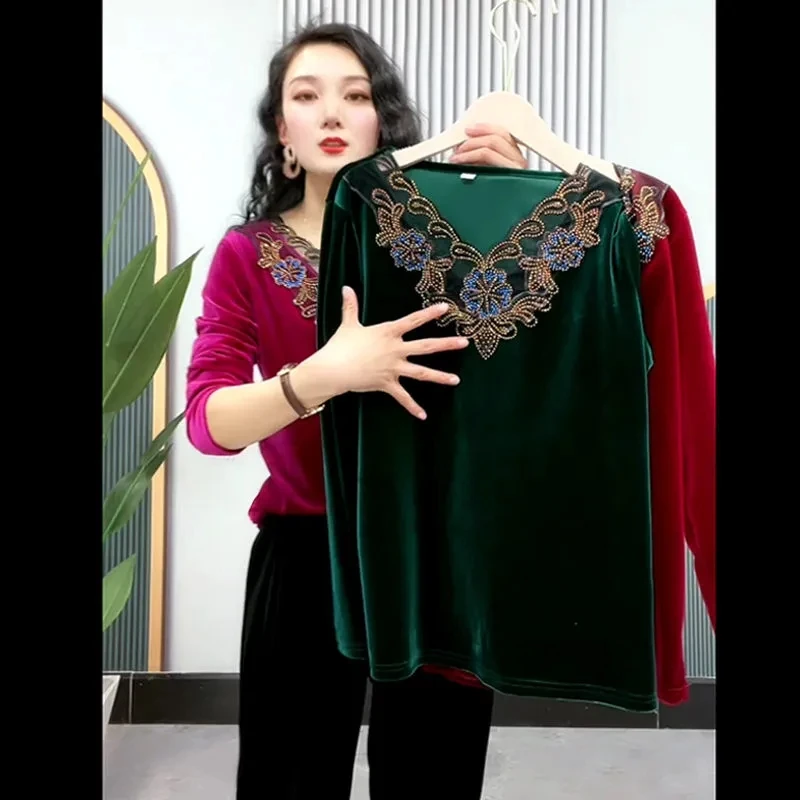 XL-6XL Gold Velvet T-shirts Autumn Winter New Women Long Sleeve V-neck Lace Shirt Middle-Aged Elderly Mother Fashion Velvet Tops