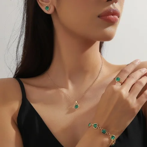 6PCS Green Women's Watch Set Fashion Trend Simple Rectangular Dial Quartz Watch Bracelet Necklace Earrings Set Perfect Gift