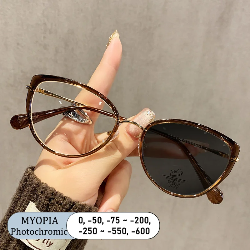 New Fashion Brand Design Ladies Cat Eye TR Alloy Frame Anti Blue Light Prescription Custom Myopia Glasses Photochromic 0 to -600