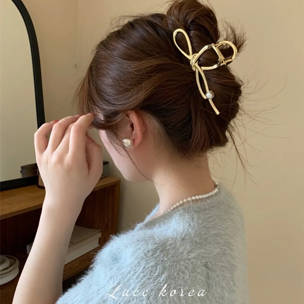 1pc Fashion Elegant Bow Shaped Metallic Hair Claw Pearl Accent Designs Perfect Sweet Daily Looks Romantic Styles Accessories