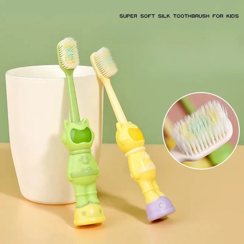 

Children's Three-sided Toothbrush Astronaut Package Cleaning-year-old Baby Tooth Replacement Period Primary School Baby Teeth