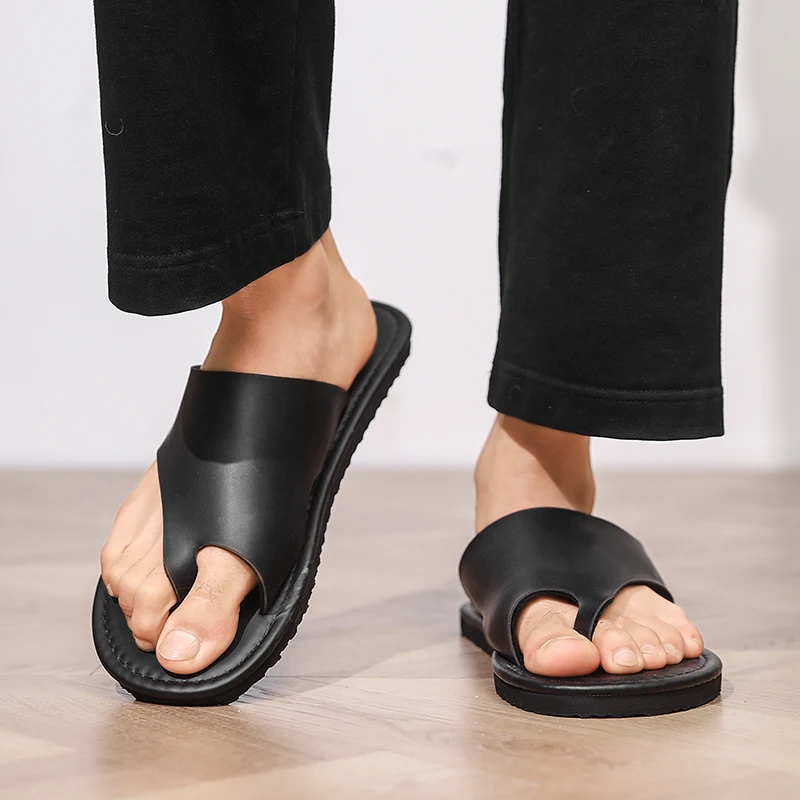

2026 New Men'S Open Toed Casual Slippers Fashionable Slippers Comfortable Soft Soled Beach Shoes Oil Resistant And Non Slip
