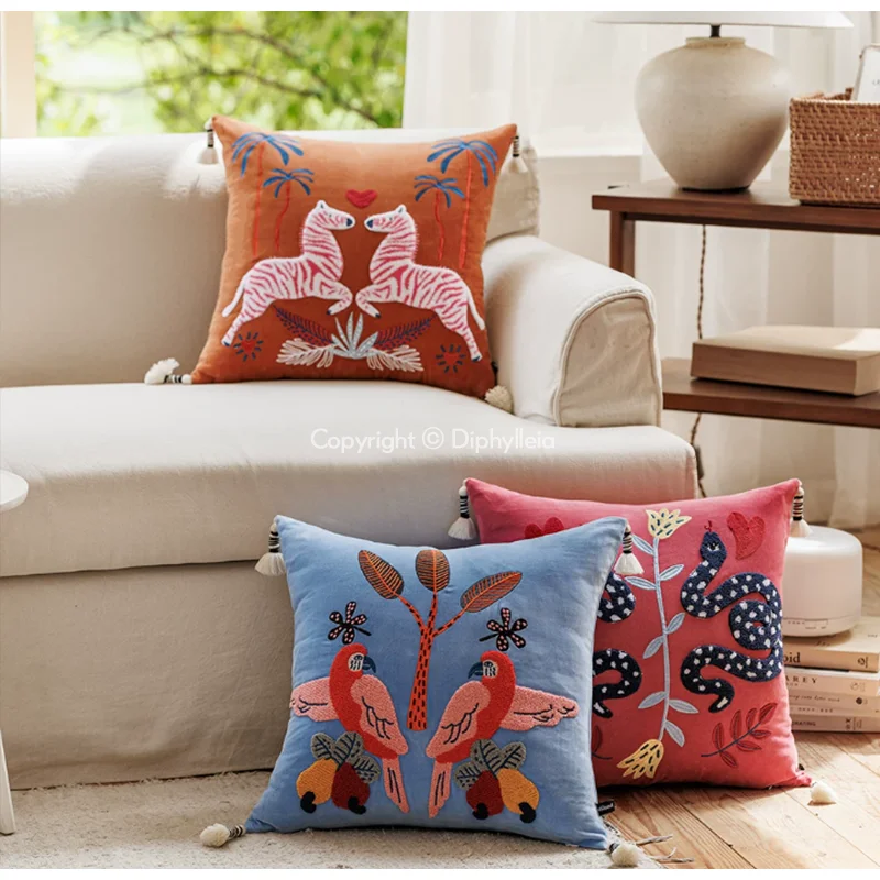 Diphylleia Whimsical Animal Snakes Tufted Cushion Cover Luxury Folk Art Throw Pillow Case With Tassels Eclectic Style Home Decor