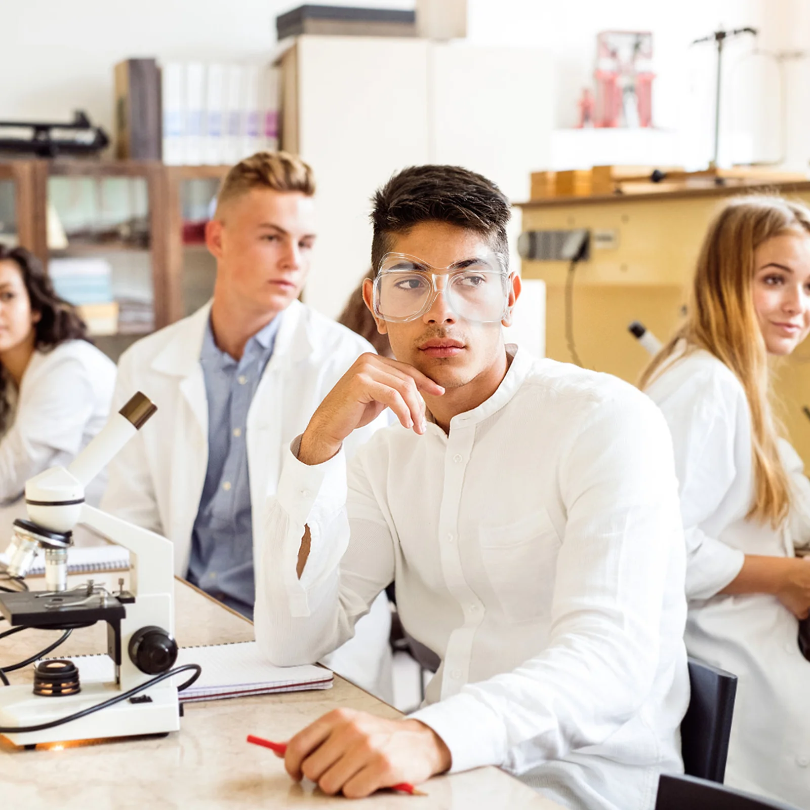 4 قطعة نظارات مختبر مقاومة للرذاذ مع إطار ناعم عالي الشفافية نظارات واقية للعلوم والكيمياء للاستخدام الصناعي والغبار