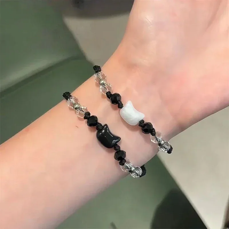 2Pcs Cute Cat Pendant Hand Woven Bracelets Fashion Versatile Women Daily Vacation Wearing Jewelry Gift