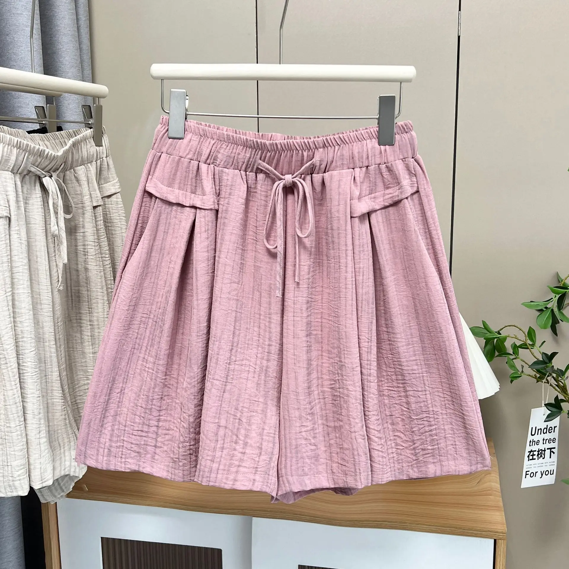 

2025 Plus Size Shorts Summer New Style 100KG Casual Thin Ice Silk Wide Leg Culottes 8582
