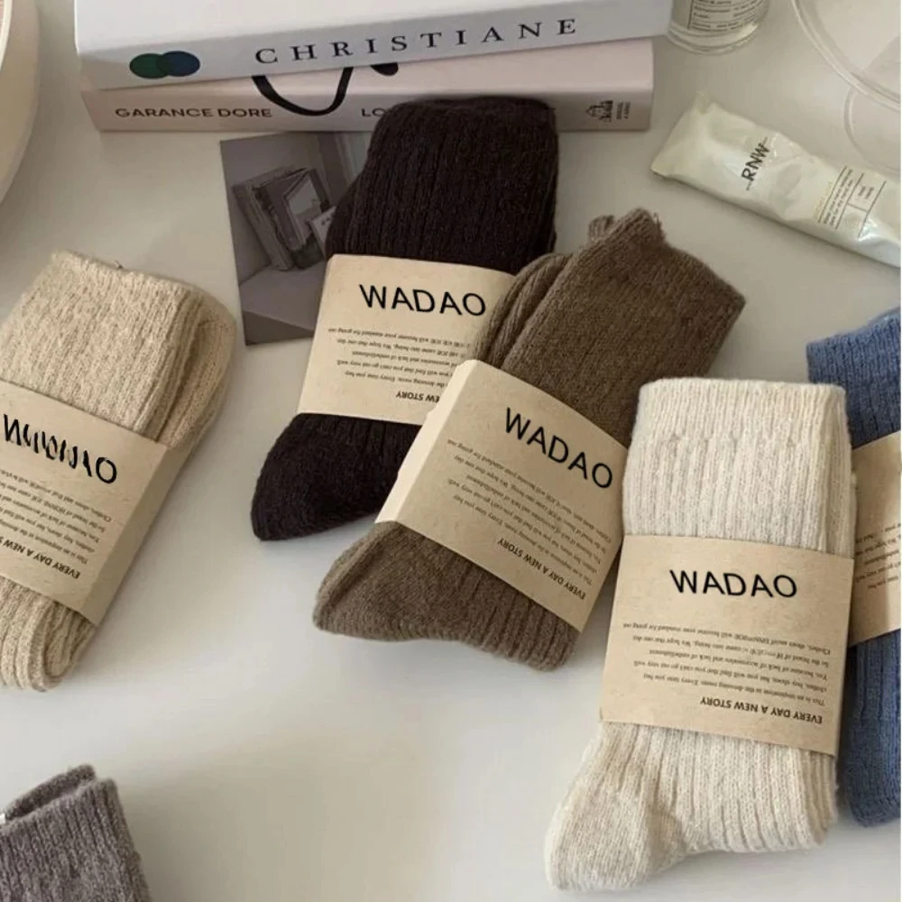 Warme Herfst Kasjmier Dikke Wol Witte Sokken Vrouwen Winter Dikker Warme Harajuku Sokken Leuke Thermische Japanse Mode Effen Kleur