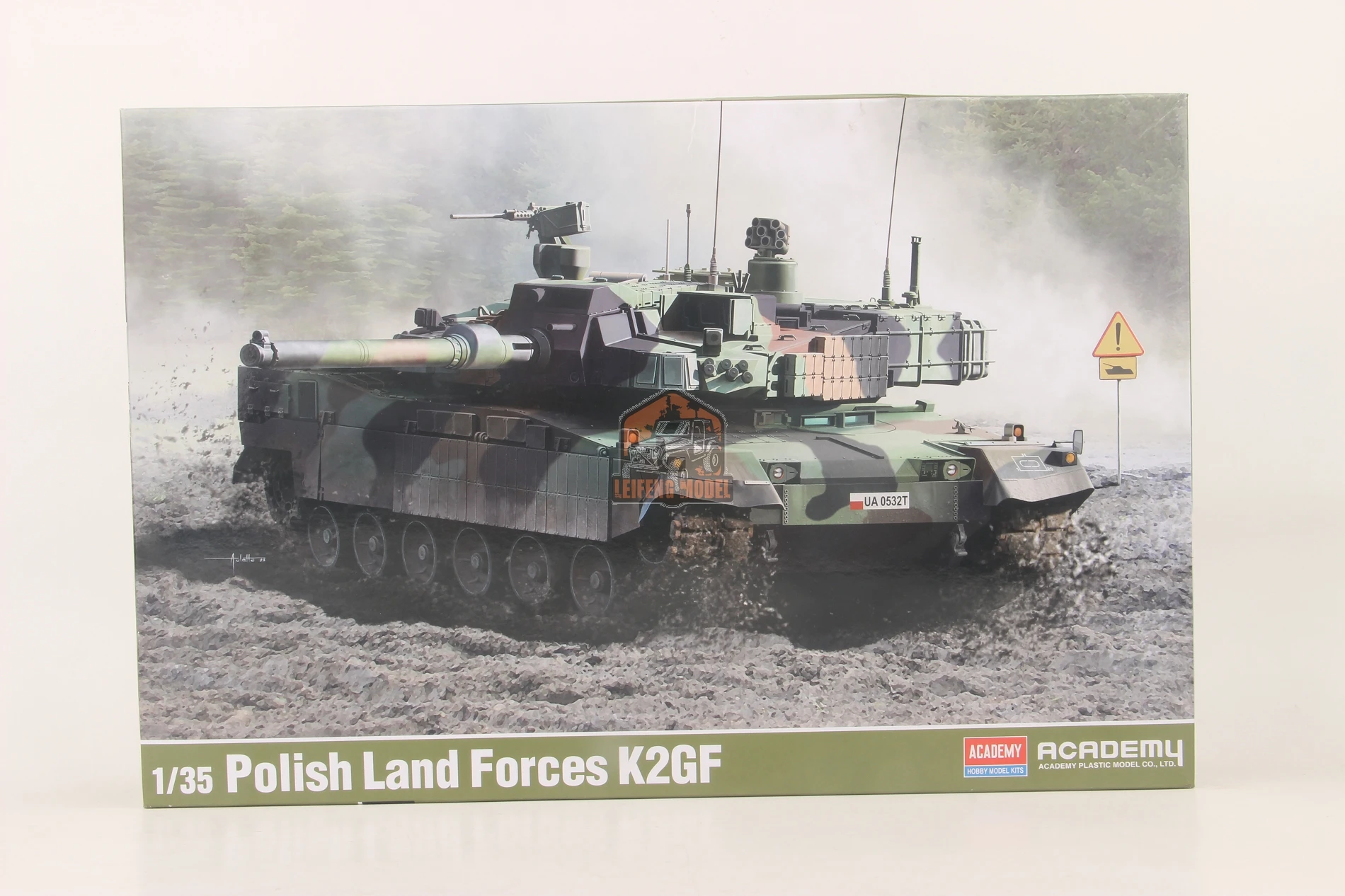 

Academy 13560 1/35 Polish Land Forces K2GF (Plastic Model)