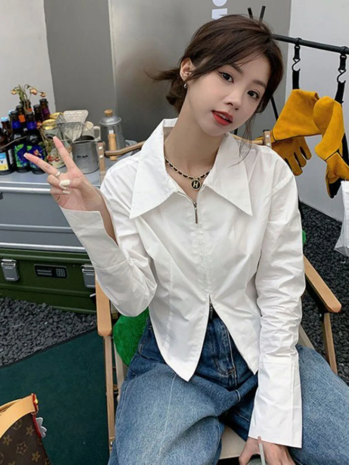 

Белая рубашка с длинным рукавом на молнии, укороченная, с эффектом утяжки на талии, с воротником, для молодых женщин 18-24 лет