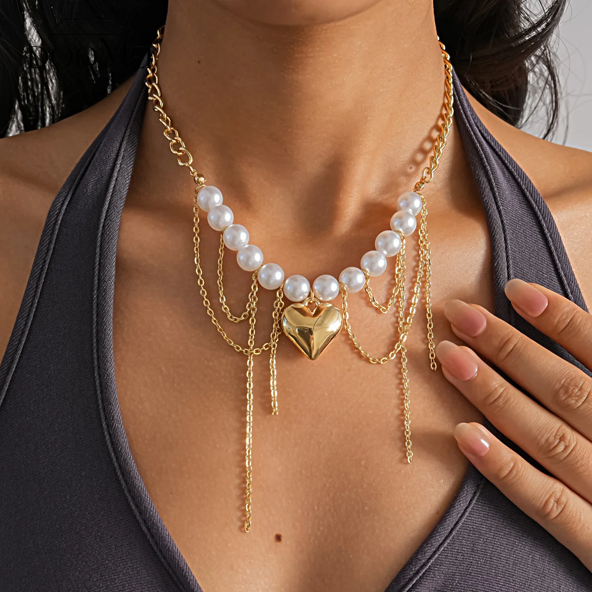 DOO MEI Smooth Heart Pendant Necklace for Women Round Imitation Pearl Beaded Chokers Necklaces Multi-layer Chains Necklace