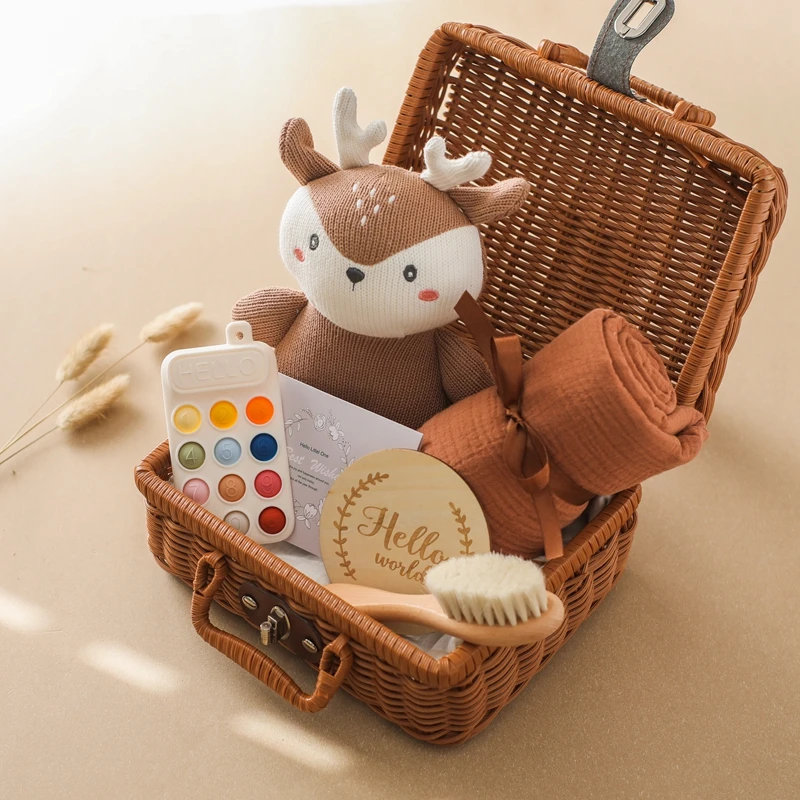 Baby Bath Toys Set Crochet Elk Rattle Teether Toys Silicone Mobile Phon Teething Toys Cotton Towel Wool Brush Weave Gift Box Set