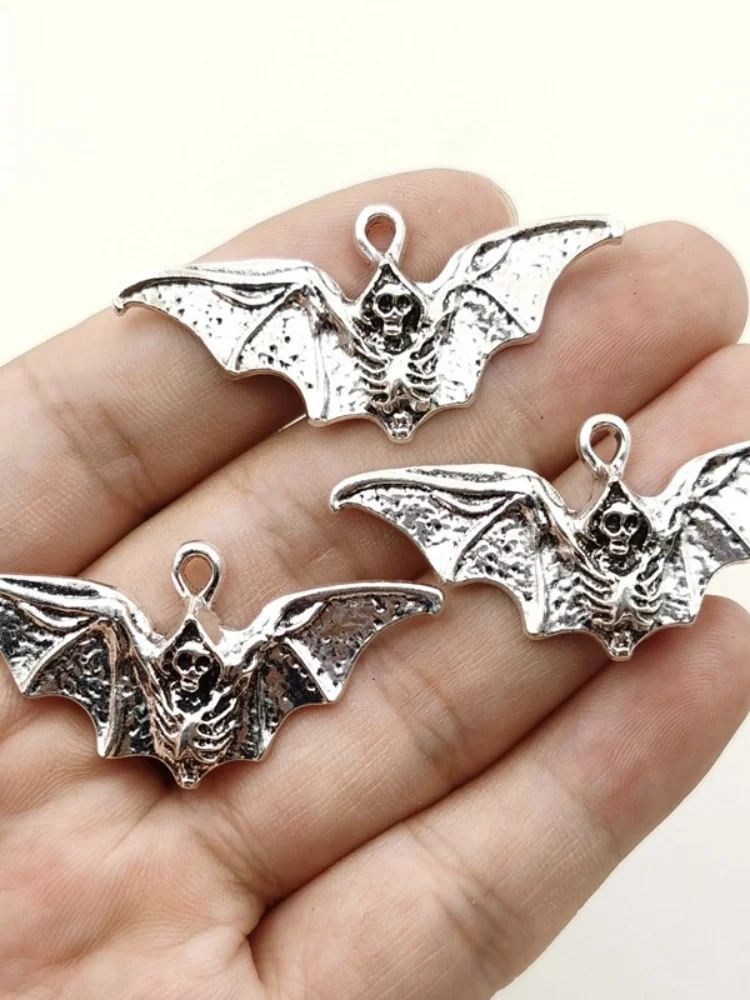 10pcs Retro Alloy Halloween Vampire Bat Wings Skull Pendant DIY Accessories