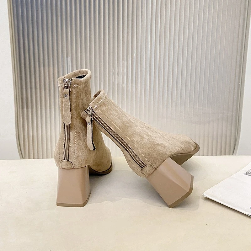 Thumbnail 3 - #17 Ranked Block Heels Picks in 2026