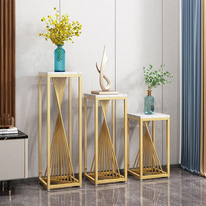 Accent Metal Living…