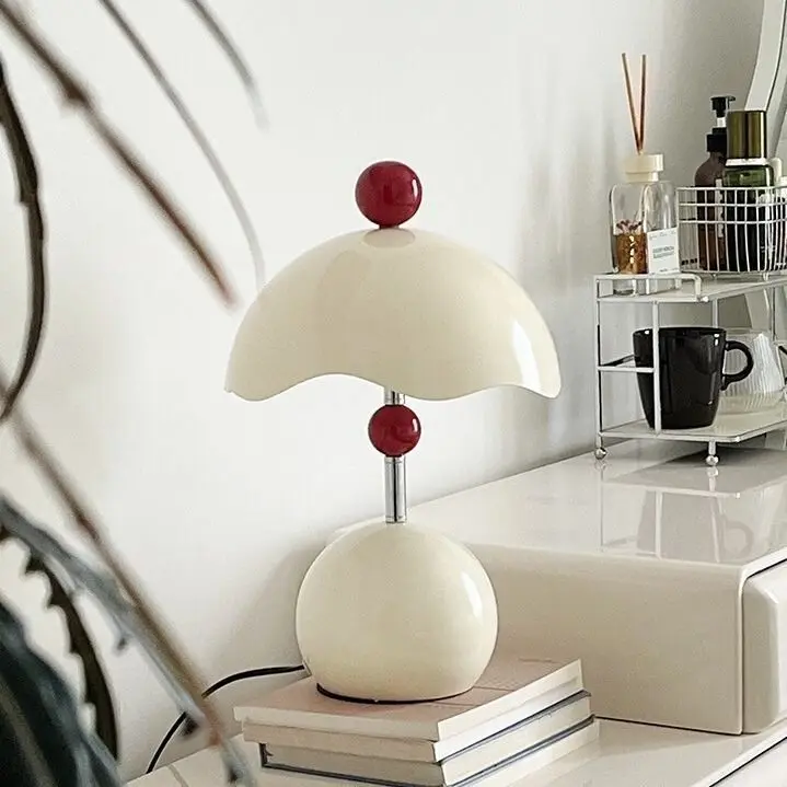 

Новая настольная лампа из яичной скорлупы, украшение, подарок, винтажный атмосферный светильник для спальни, женская спальня, роскошный орнамент