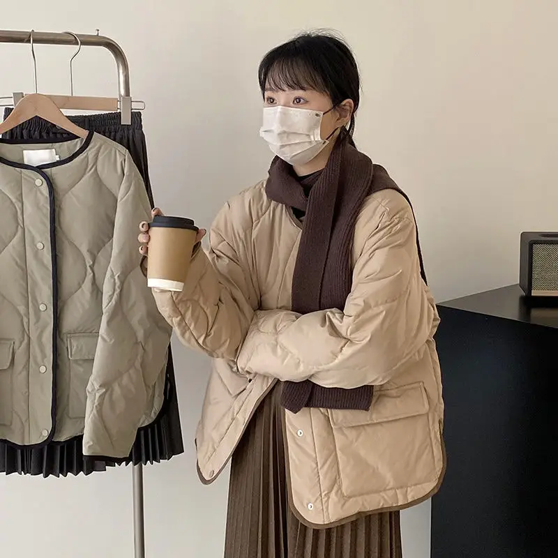 Atasan parka Wanita Korea leher O, mantel parka longgar berlapis, lengan panjang Single Breasted kasual sederhana parka 2024