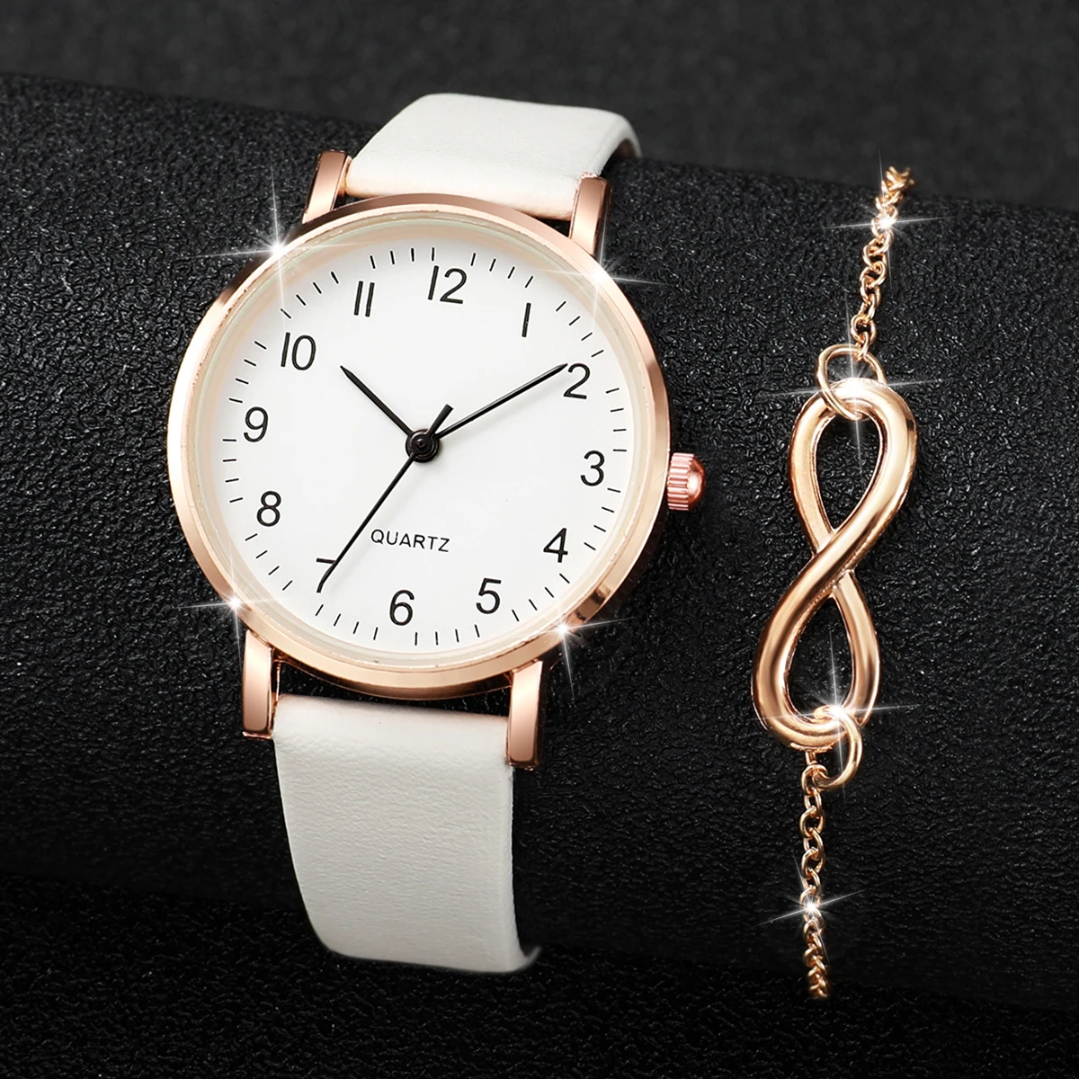 4Pcs/Unisex Set Fashion Leather Band Women Quartz Watch With Double Bracelet Set