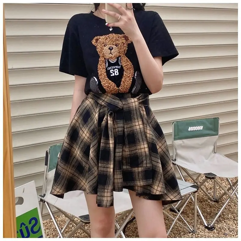 Spicy Girl Set Women\'s Summer Fashionable High Street Little Bear Printed T-shirt+Slimming Plaid Skirt Two Piece Set for Women