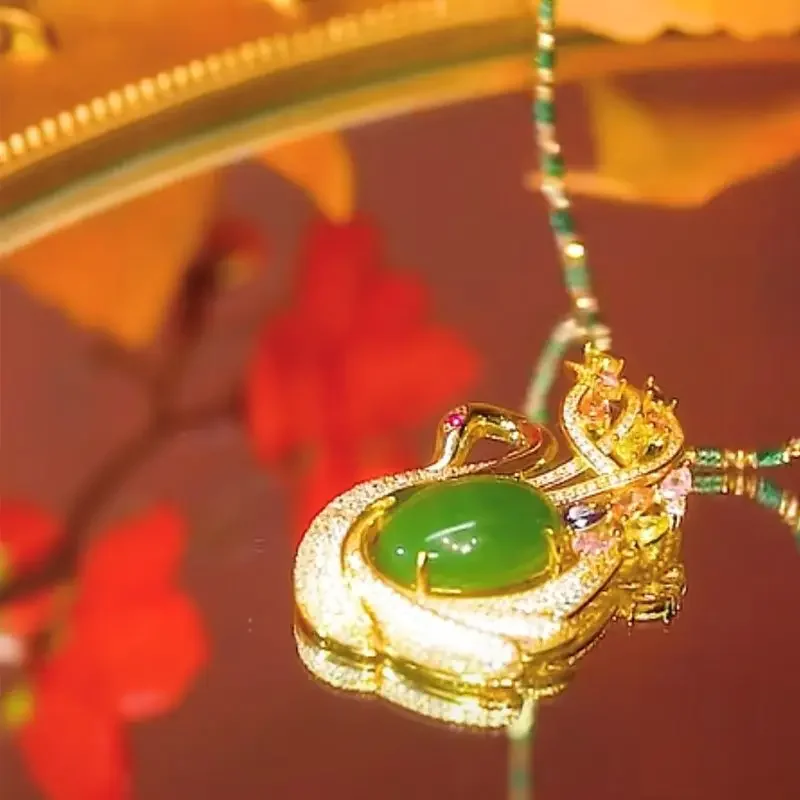 Natural green jasper Water Drop pendant Necklace Exquisite Fashion Shining rhinestone beaded necklace women\'s party jewelry