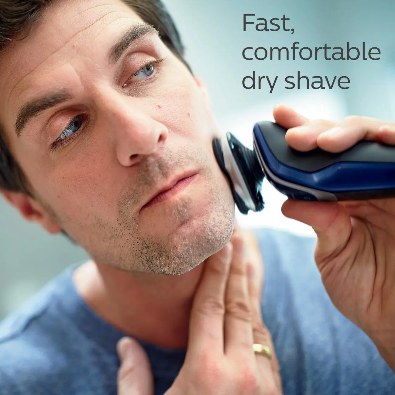 Philips Norelco Electric Shaver 5570 Wet & Dry, S5572/90, with Turbo+ mode and Nose + Ear Trimmer