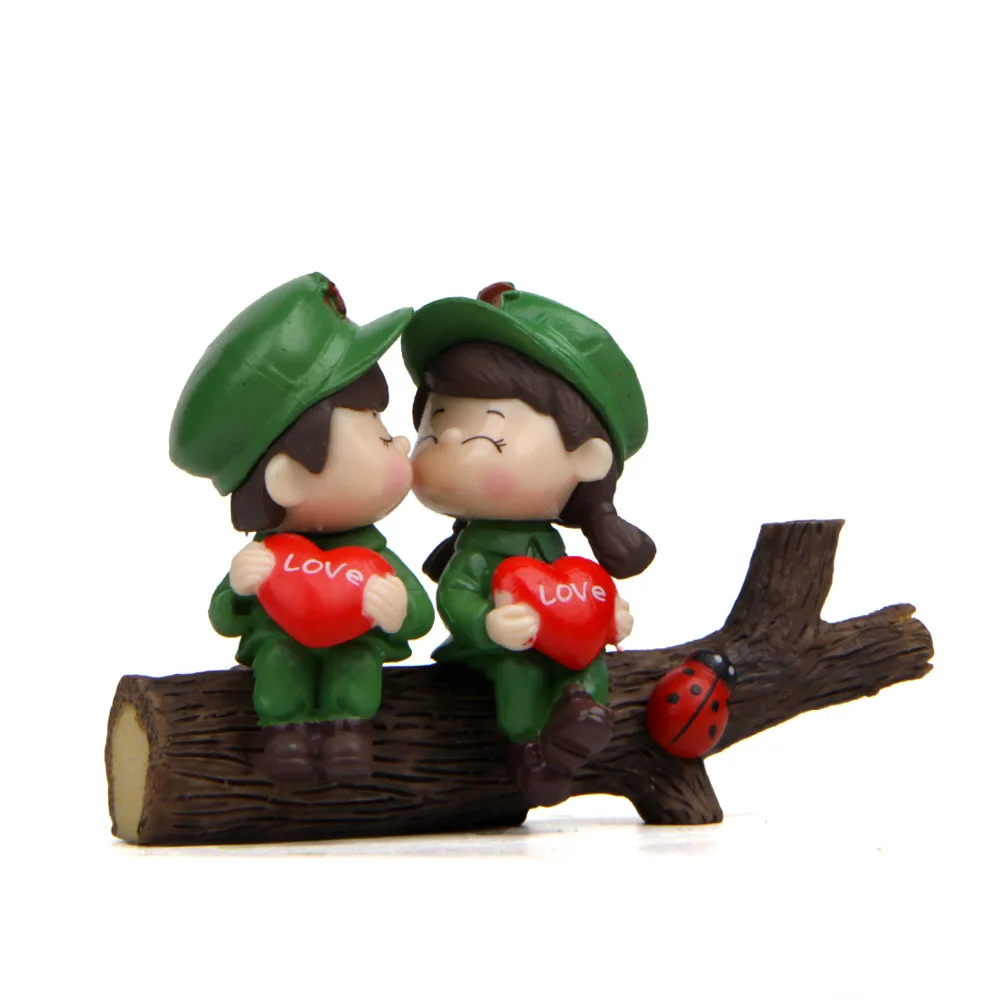 Car Decoration Cartoon Couples Action Figures Figurines Tree Stump Ornament Auto Interior Dashboard Accessories for Girls Gifts