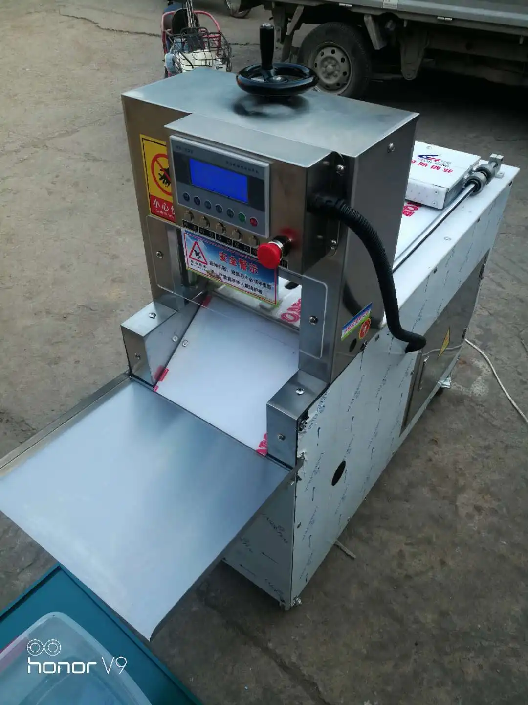 

Automatic Frozen Meat Slicing Machine / Meat Slicer /sausage Bacon Beef Mutton Slicing Cutting Machine