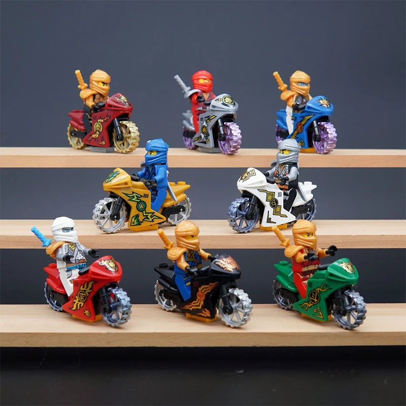 Disney 24 piezas personajes de Anime figuras Ninja Jay Lloyd Samukai Cole Harumi Ultra violeta Pyro serpiente bloques de construcción juguetes para niños