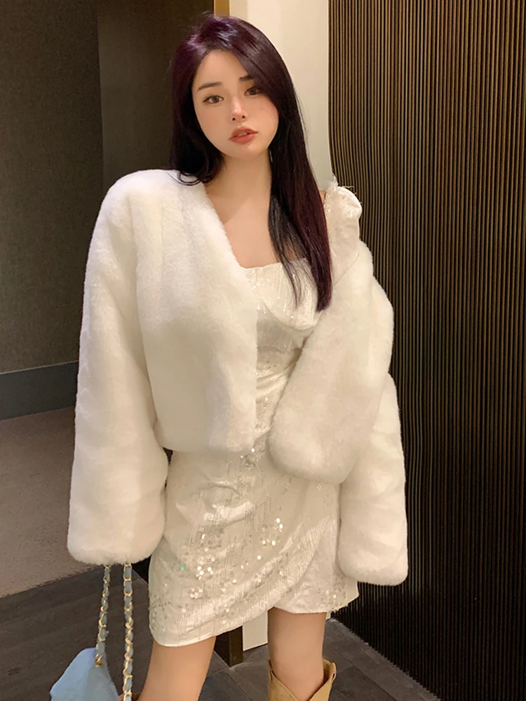 Women V-Neck Senior Fluffy Plush Faux Fur Jacket Autumn Winter 2023 New Temperament Thickening Warm Single Breasted Short Coat