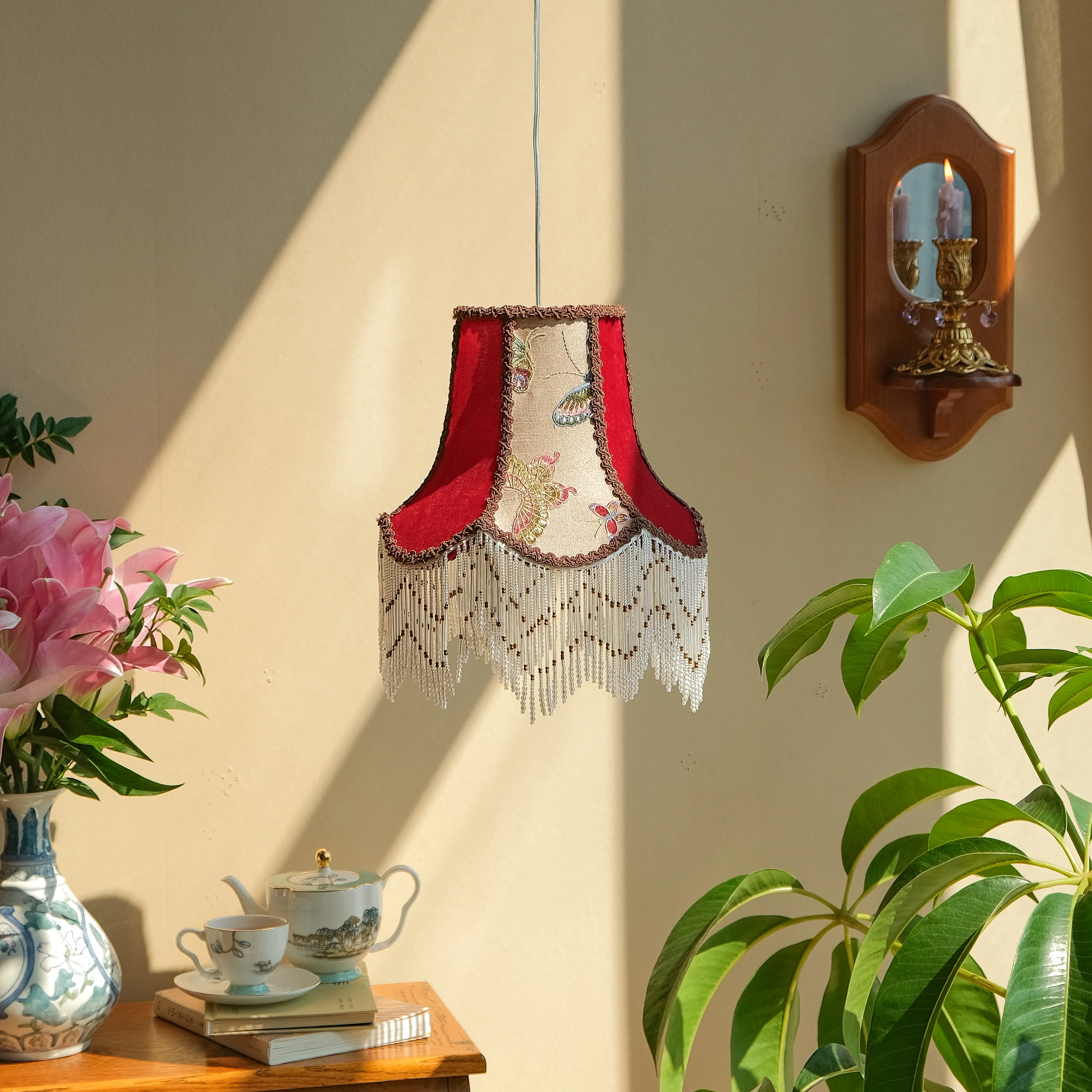 

Butterfly love flower French vintage vintage brass premium decoration bedroom bedside chandelier