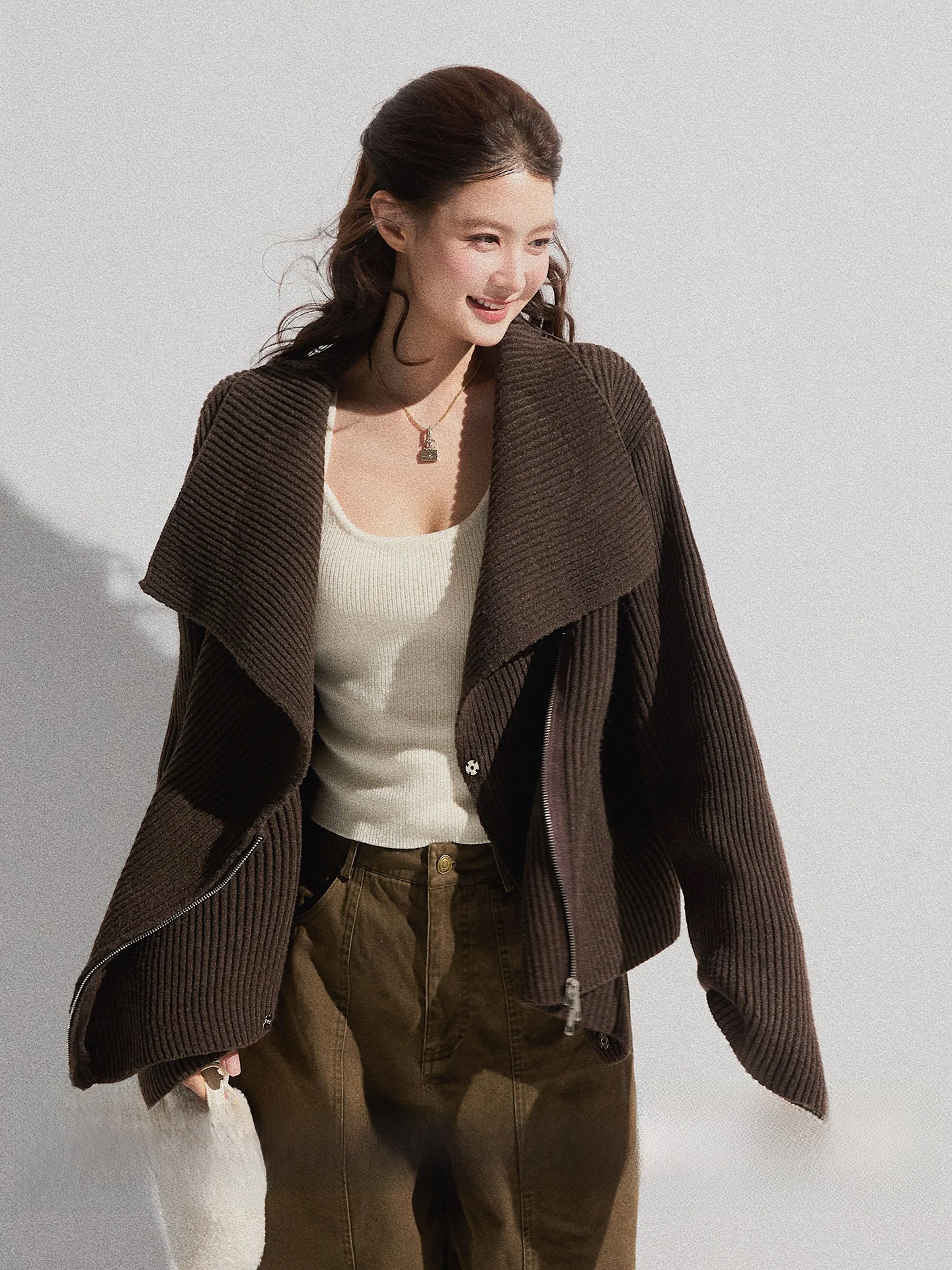 

Свободный вязаный свитер женский кофейного цвета с большим воротником на молнии, повседневный трикотаж, кардиган, осенний сезон, удобная верхняя одежда