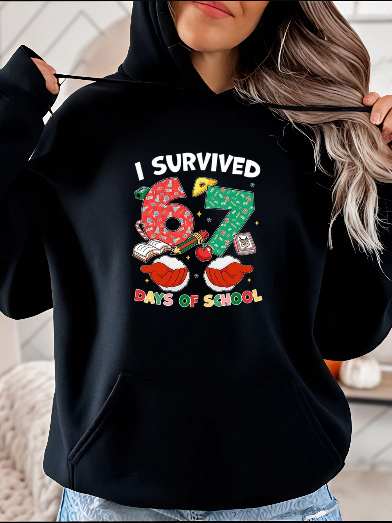 

Толстовка с принтом I Survived 67 дней в школе в повседневном стиле с дизайном вишни и губ для женской школьной одежды