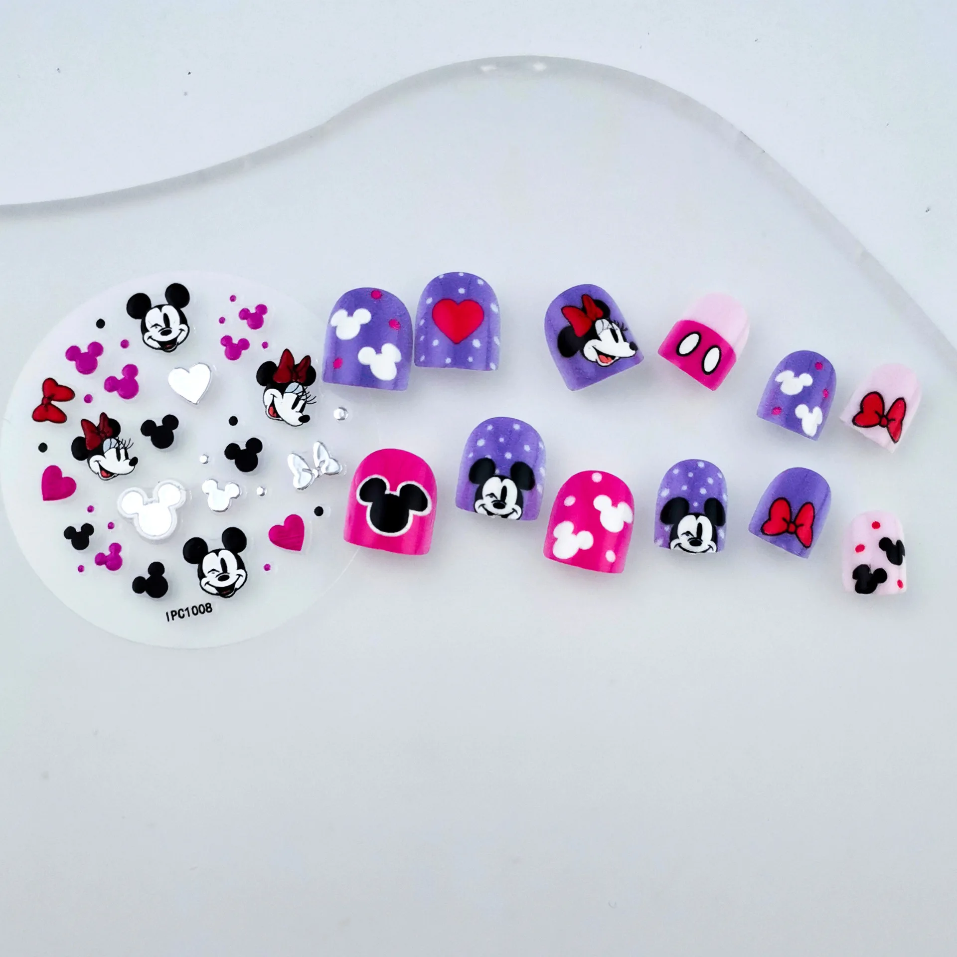 Miniso Disney nuevo producto uñas usables para niños lindo Mickey chica pegamento de dibujos animados parche de uñas uñas postizas