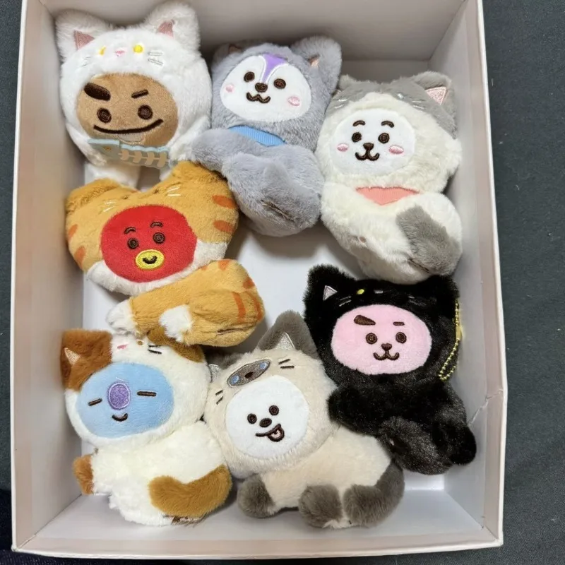 BT21 CAT DAY سلسلة أفخم المفاتيح كوكي كويا شوكي المدرسية قلادة لطيف الكرتون شيمي تاتا دمية المفاتيح الديكور هدية