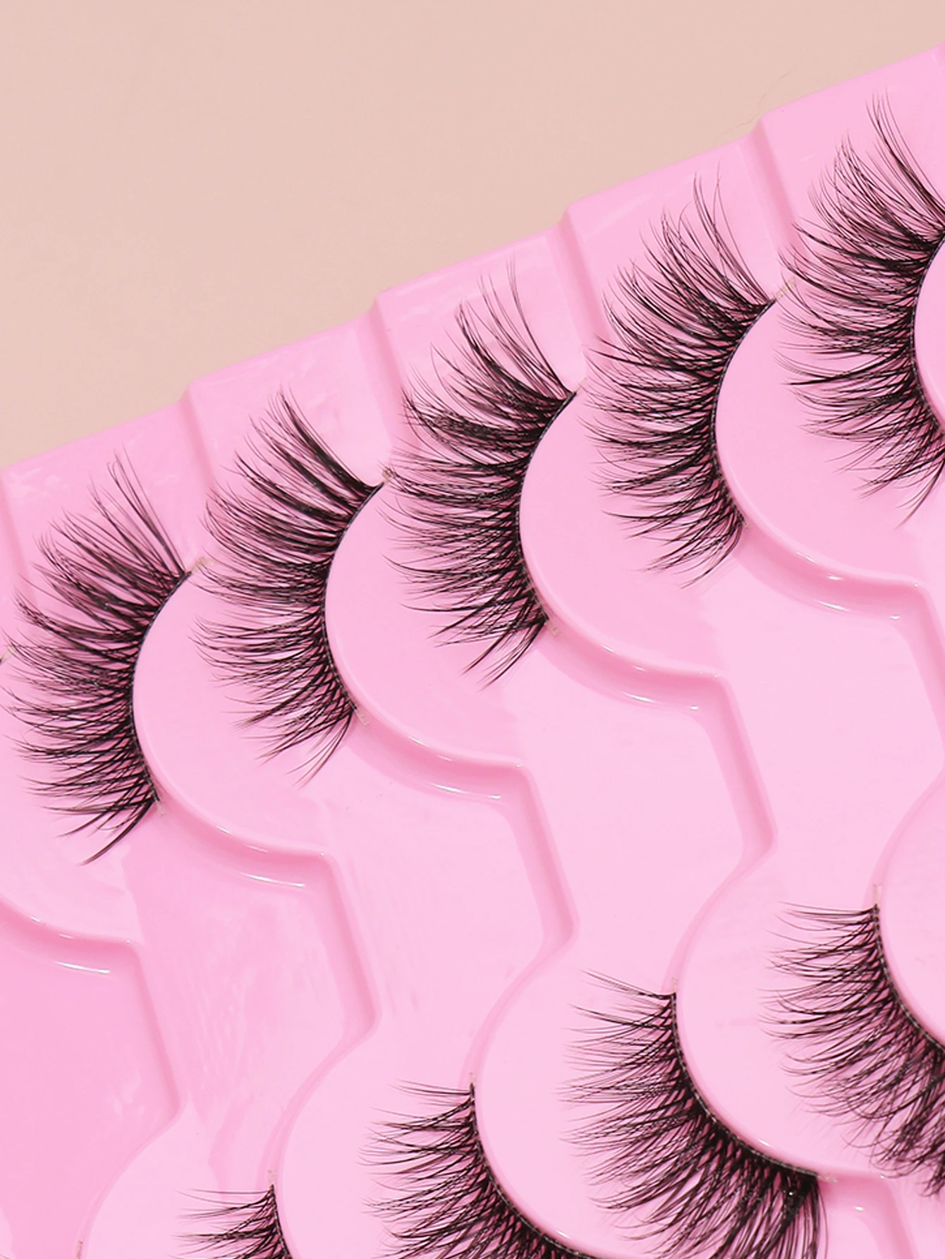 10ペアの半天然ふわふわで柔らかい3Dミンクアイマルチレイヤーまつげ、パーティー、クラブ、日常の仕事に最適