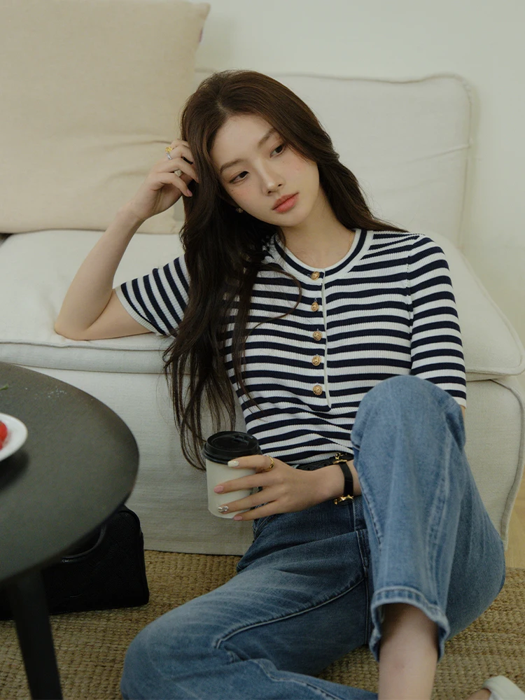 

Женский трикотажный топ ChillCozy Symphony из смесового шелка с круглым вырезом и коротким рукавом, в полоску, из смесового хлопка, для повседневной носки