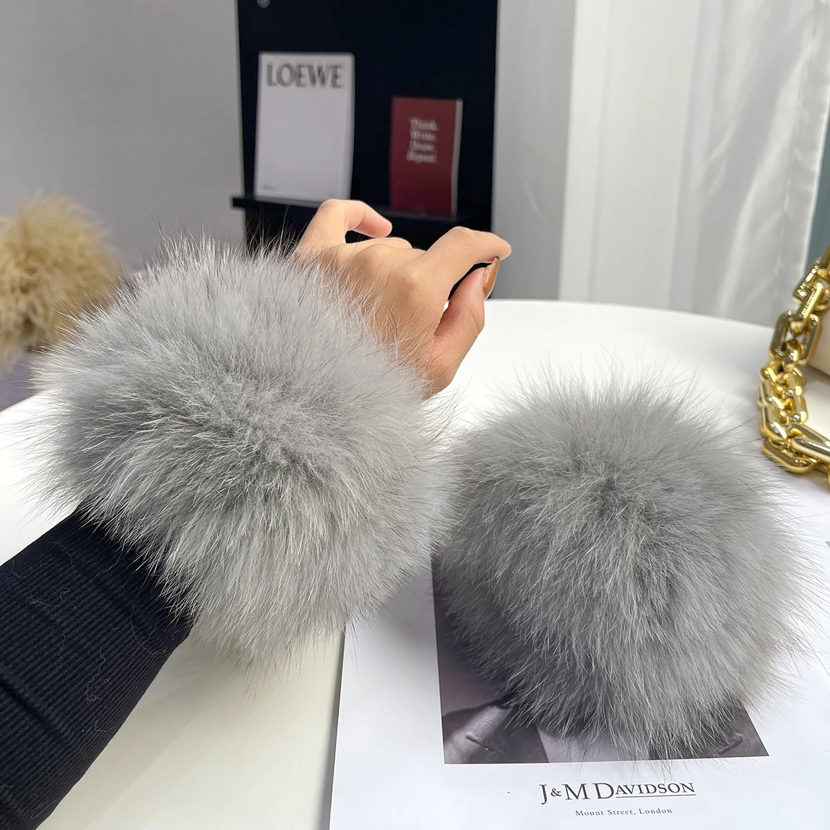 2026 New Style Fox Fur Cuff Arm Warmer Lady Bracelet Real Fur Wristband Glove High Quality Fox fur Cuffs Hot Sale Wrist Warmer