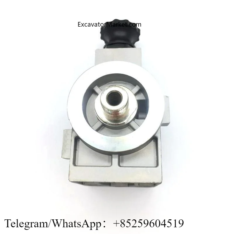 Excavator Parts excavator accessories For KOMATSU PC200 240-8 6754-71-7200 Hand oil pump Oil pump