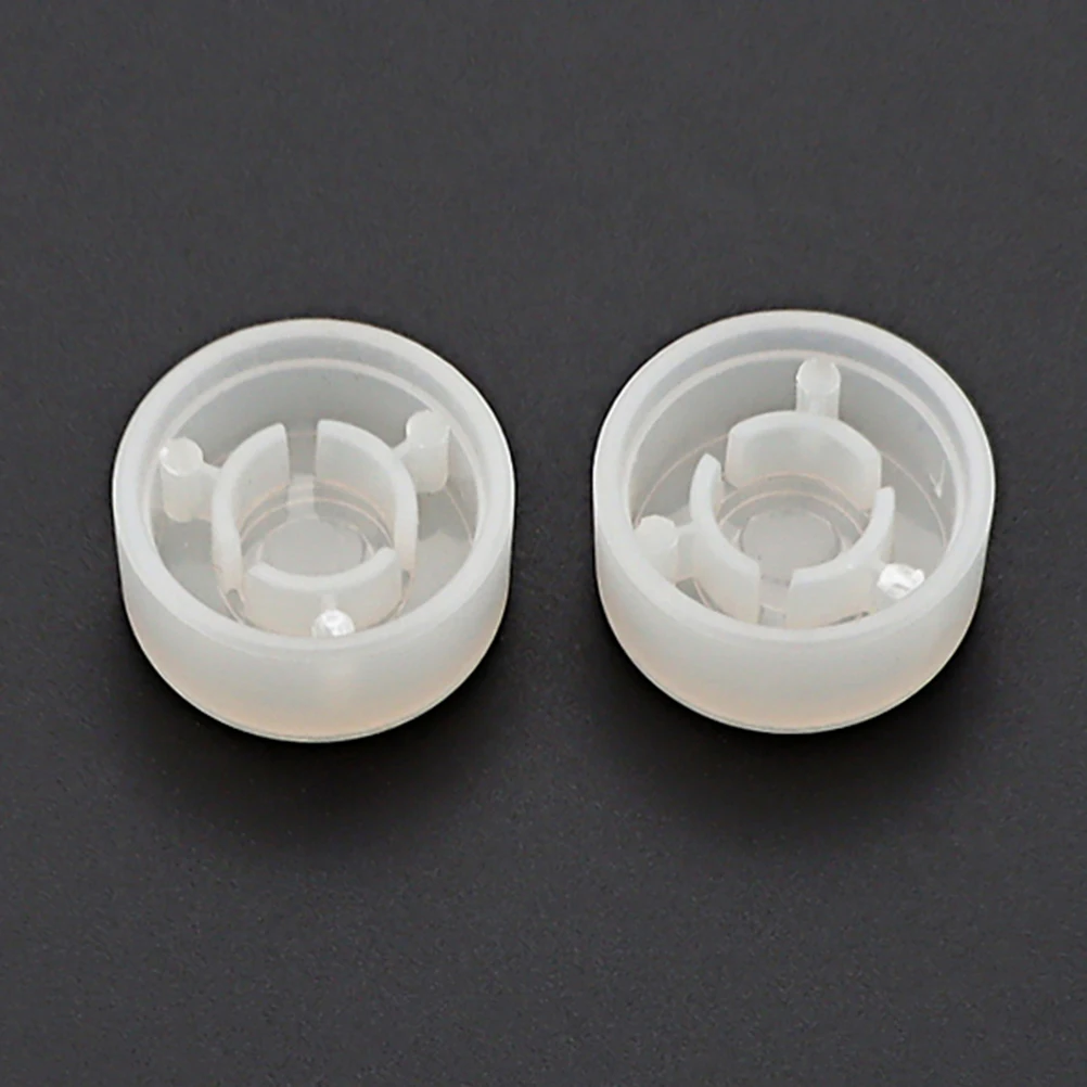

2Pcs Plastic Guitar Effect Caps Compact Footswitch Toppers for Guitar Pedal Protection No Burrs Easy Install Music Instrument