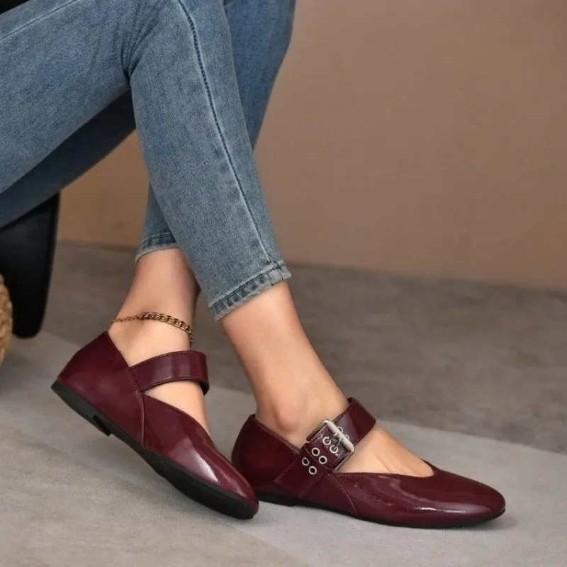 أحذية نسائية مسطحة موضة متعددة الاستخدامات بمقدمة مدببة بطبعة الفهد أحذية ماري جين الفرنسية أحذية نسائية صيفية جديدة بنعل ناعم